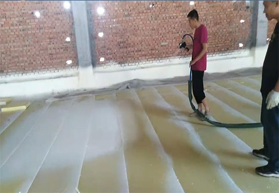 聚氨酯喷涂机种类(图1) 聚氨酯喷涂机冷库保温案例