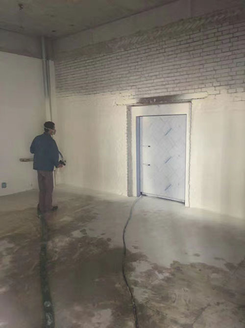 冷库喷涂保温聚氨酯发泡机案例