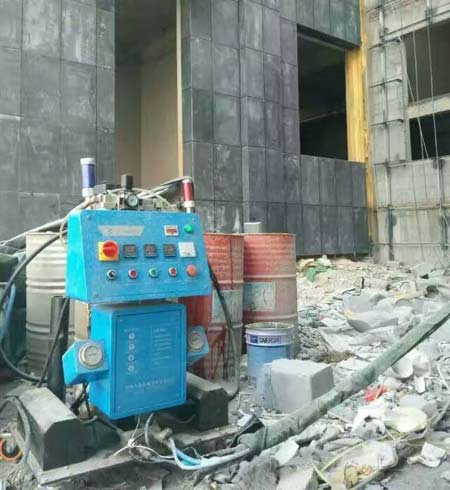 外墙聚氨酯保温发泡(图1) 外墙聚氨酯保温发泡