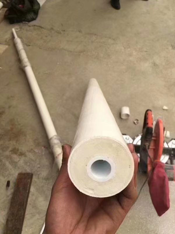 PPR复合热水管内夹层保温聚氨酯喷涂机(图1) PPR复合热水管内夹层保温